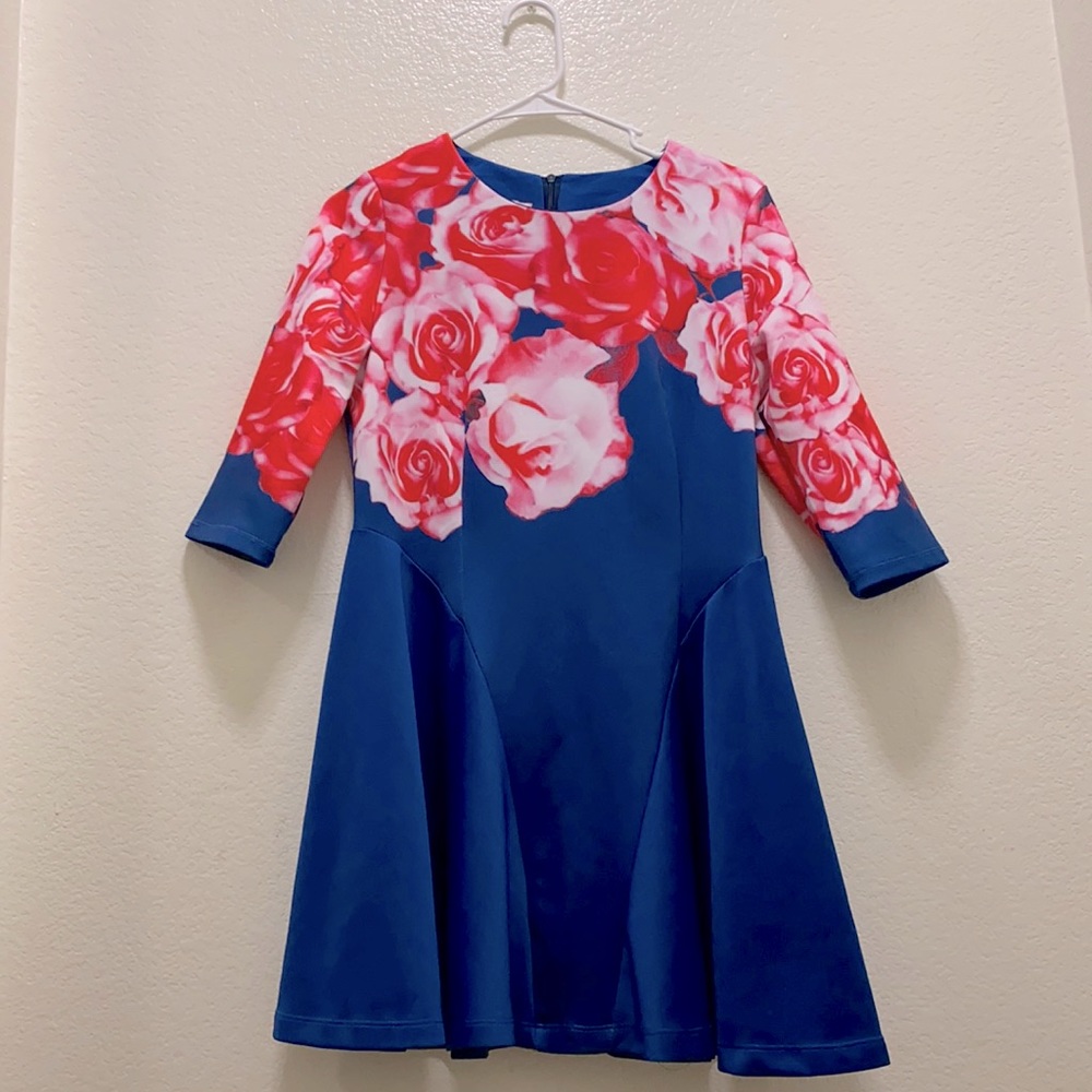 Navy blue, pink & red rose. L 29” W 15.5”.